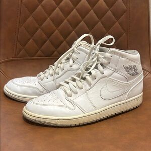 Nike White Mid-Top Sneakers Classic Design